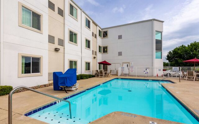 Motel 6 Caseyville, IL - Caseyville Il