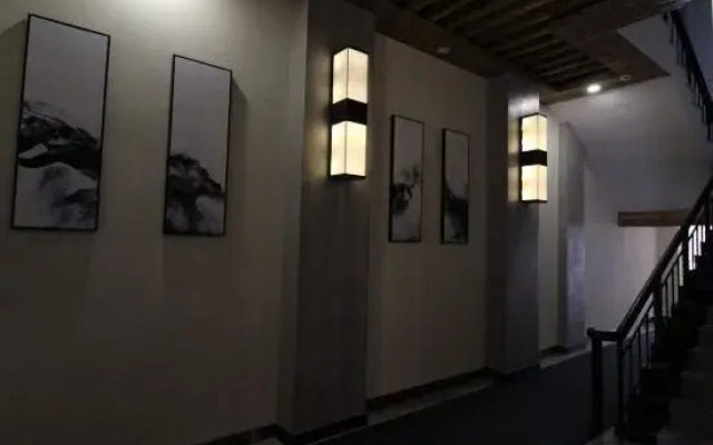 Jinhui Fashion Hotel