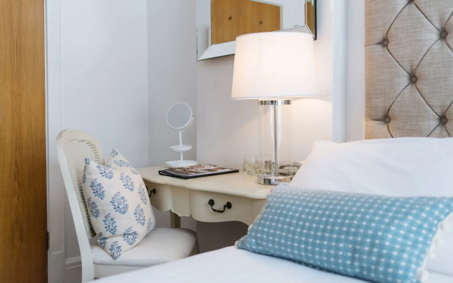 The Old Quay House Hotel