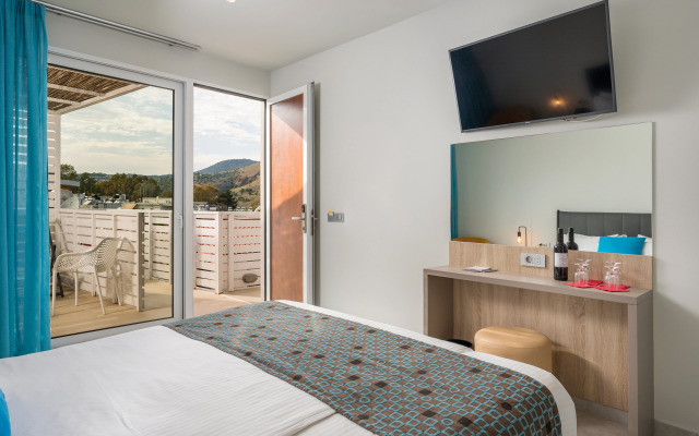 Corissia Beach Hotel