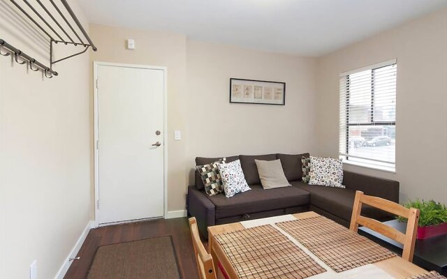 Cozy 2BR in Downtown Vancouver by Namastay