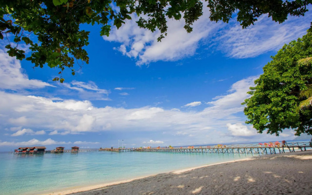Pom Pom Island Resort
