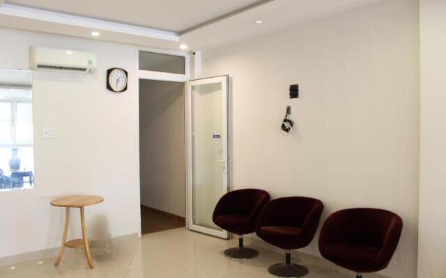 Anh Truc House - Near Front Beach