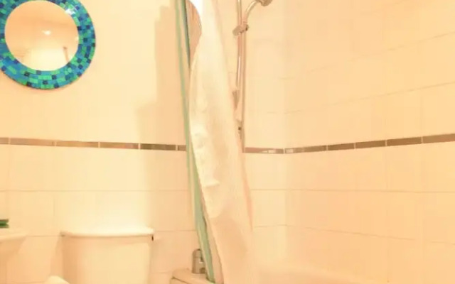 Spacious 2 Bedroom Apartment in Holloway