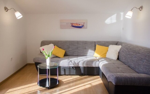 Apartments Ivo 1728