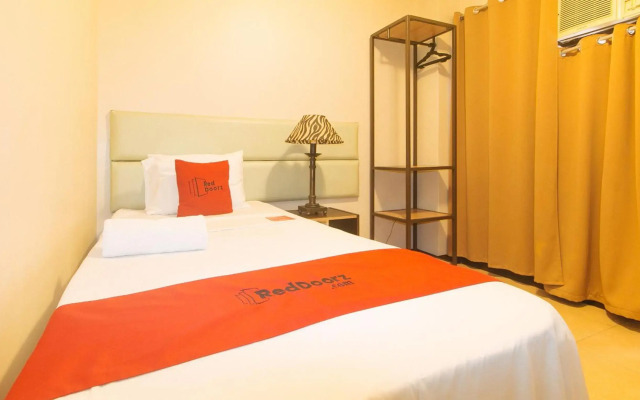 Reddoorz near Landers Superstore Cebu City