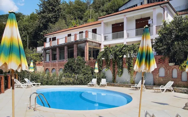 Apartment in Castellaro With Garden