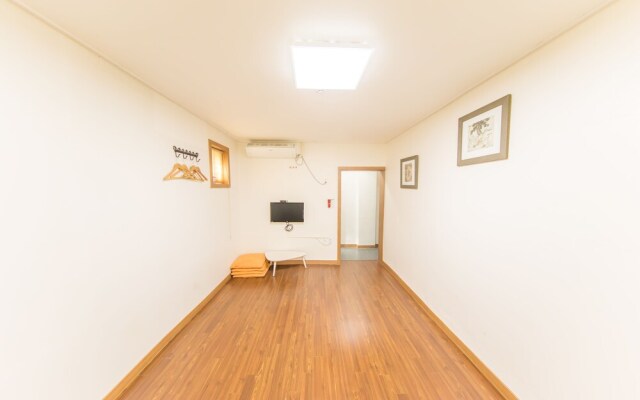Rgb House Hostel