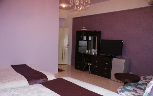 NiHuiHoung Bed and Breakfast