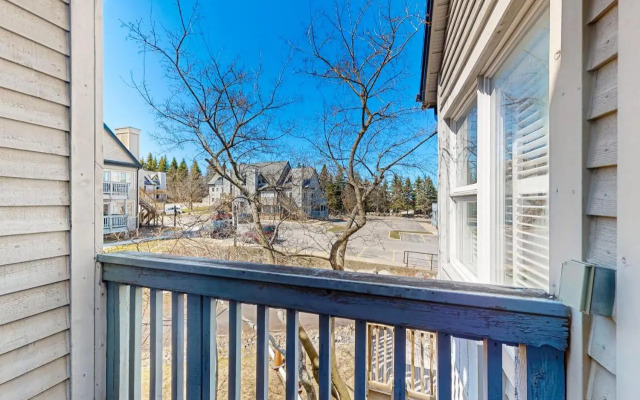 Lofted Rustic Chalet @ Blue Mountain