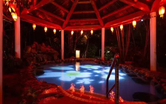 Xinyinzhan Hot Spring Holiday Resort