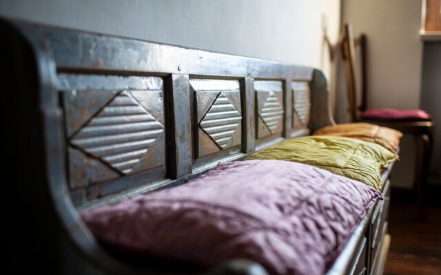 Casale Nasca In Pietra Immerso Nel Verde