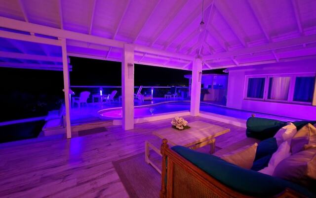 Unique Rare Villa! Retreat Style, Full Sea Views With Private Pool & Hot Tub! 3 Bedroom Villa by Redawning