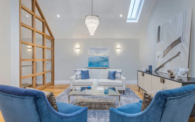 Wimpole Mews - 4 Bedroom Apartment