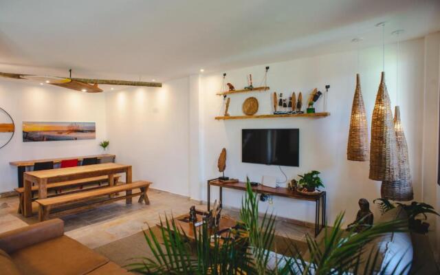 Longboard Paradise Suites