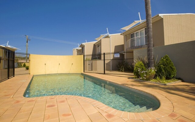 Sandcastles Unit 18 - Fingal Bay