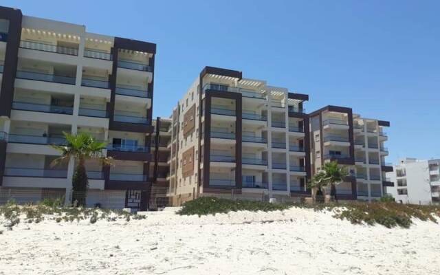 Beach Front Luxury Living Apartment