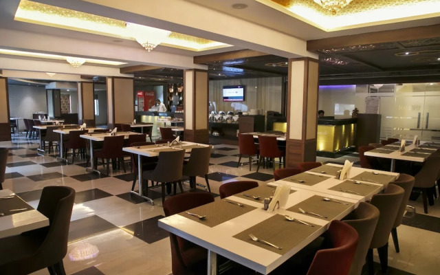 Hotel Ganges Grand