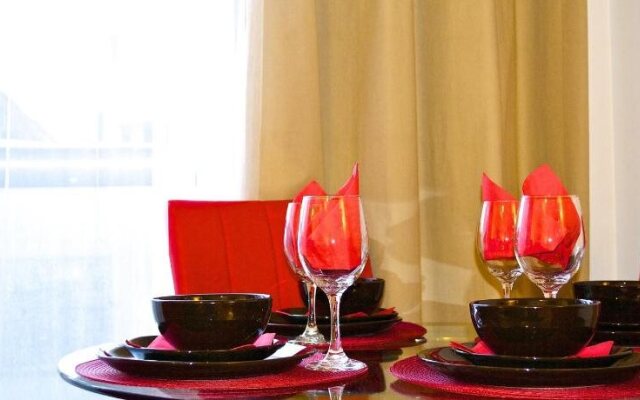 Royal Stays Suites - Blue Jays Way