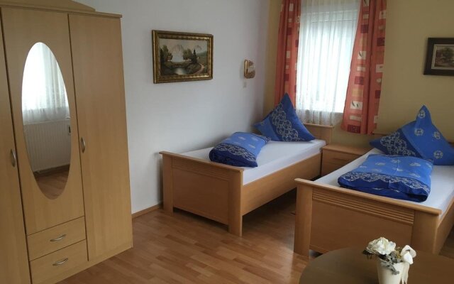 Hotel Restaurant "Slavija"
