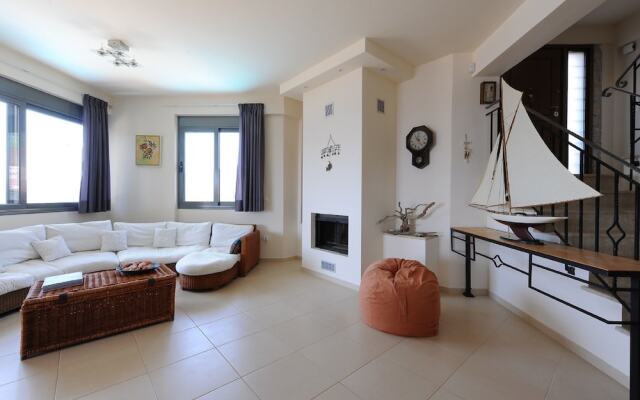 Villa Nefeli - Six Bedroom Villa