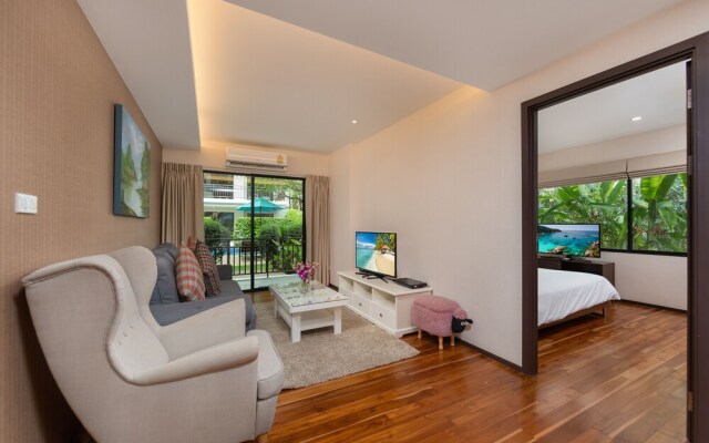 Suite Enu by TropicLook