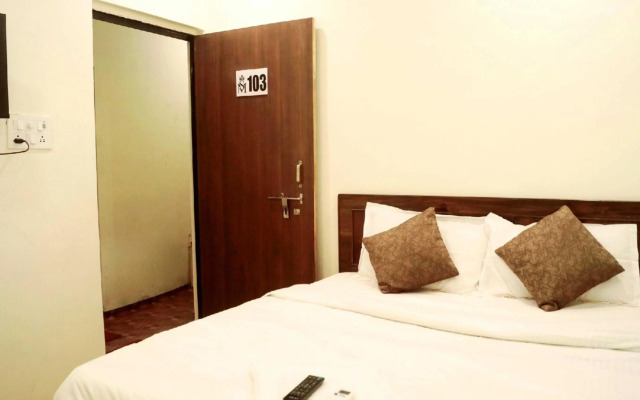 OYO HOME 70169 Mishra Suites