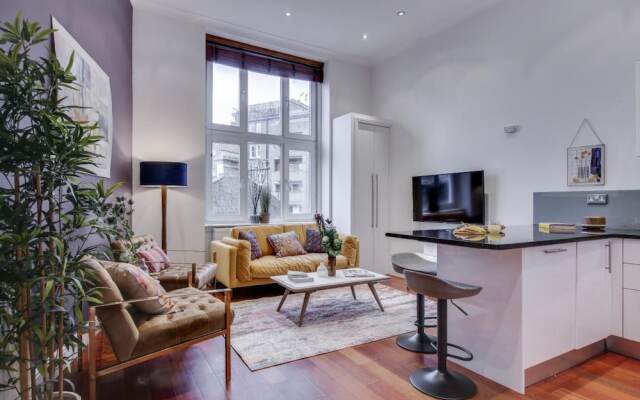 The Lexham Gardens Escape - Central 2BDR with Balcony