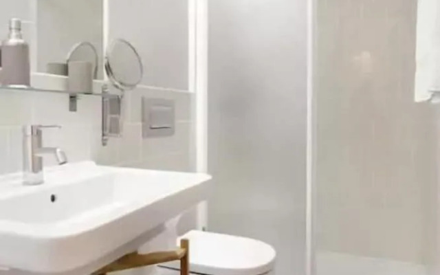 Oporto Invite Flores