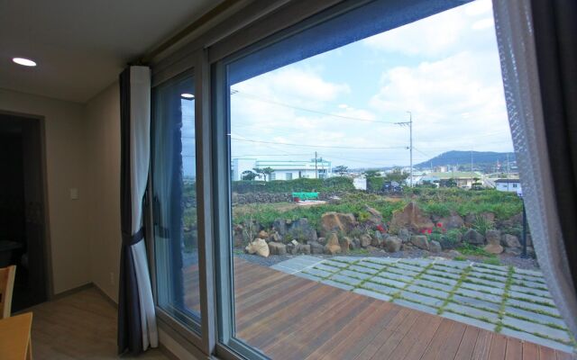 Sea and Star Pension