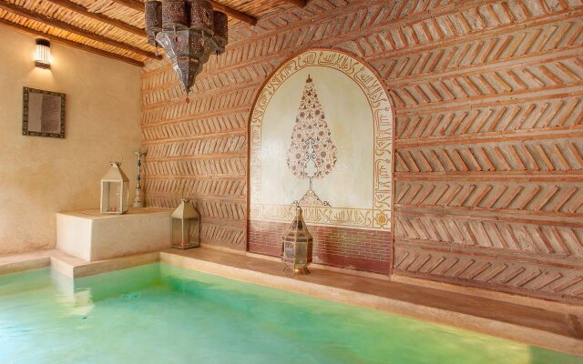 Dar Kamar Zamane - Adults Only