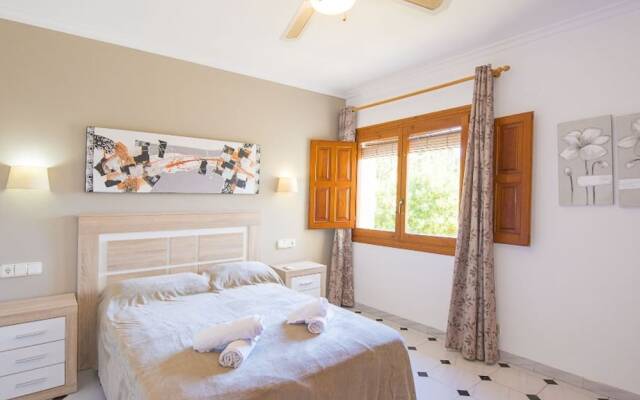Villa - 3 Bedrooms with Pool - 106410