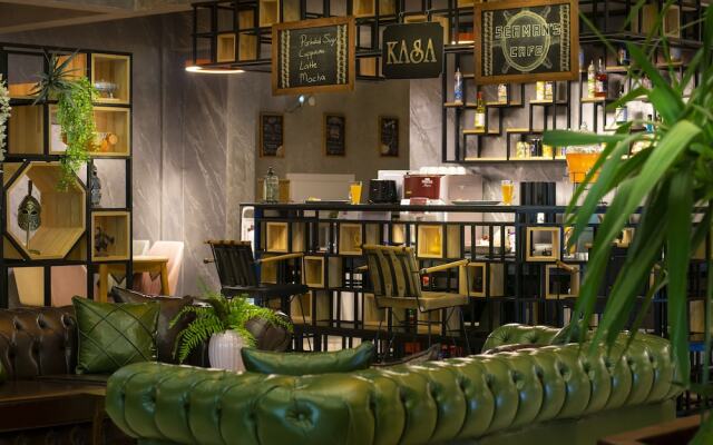 Marinn Deluxe Hotel