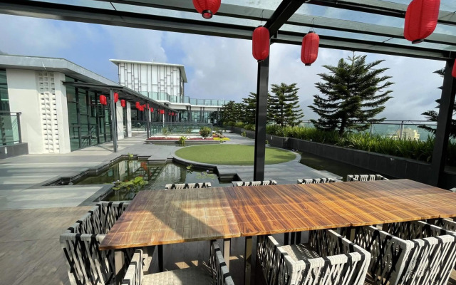 Charming & Cozy Premier Suites @ Vista Residence