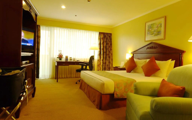 Oxford Suites Makati