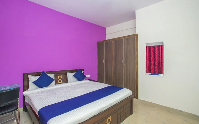 OYO 24047 SilverKey Airport