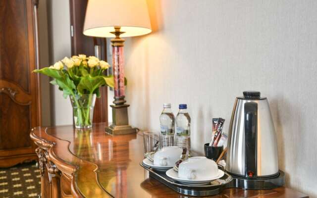 Komoda Club Residence