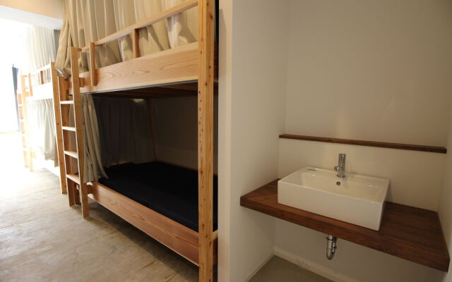 Bird Hostel