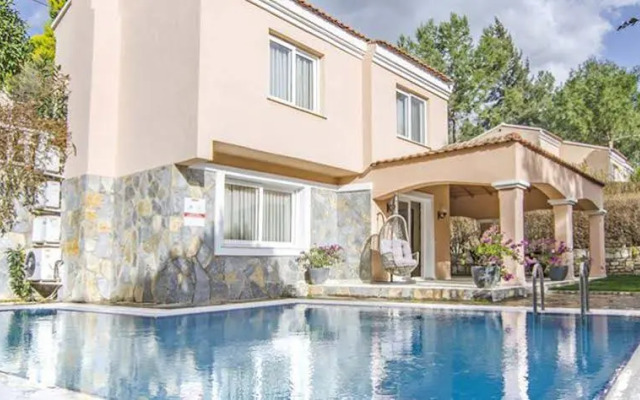 Peninsula Pineclub Boutique Hotel