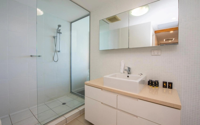 1 Bright Point Apartment 5404