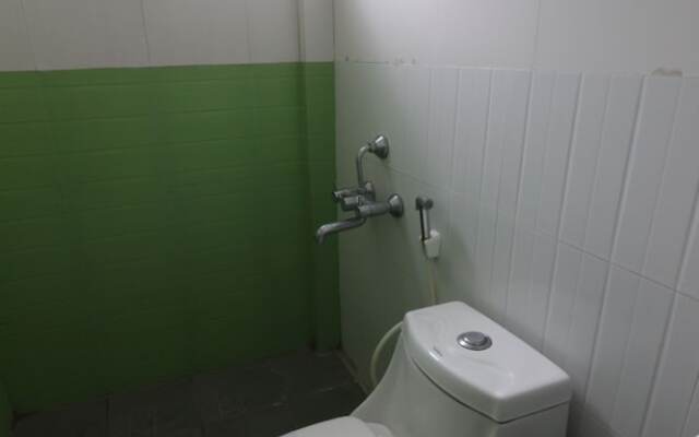 Hotel White Parrot
