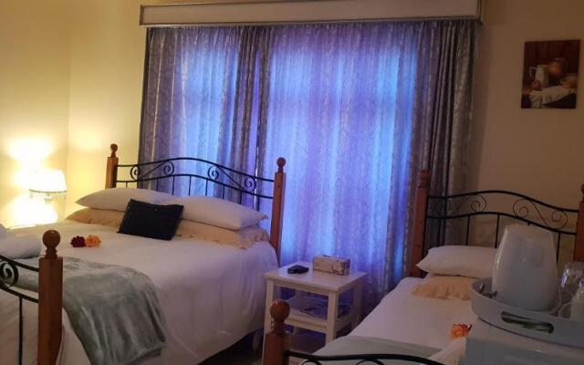 Ebenezer Guesthouse Bluewater Bay