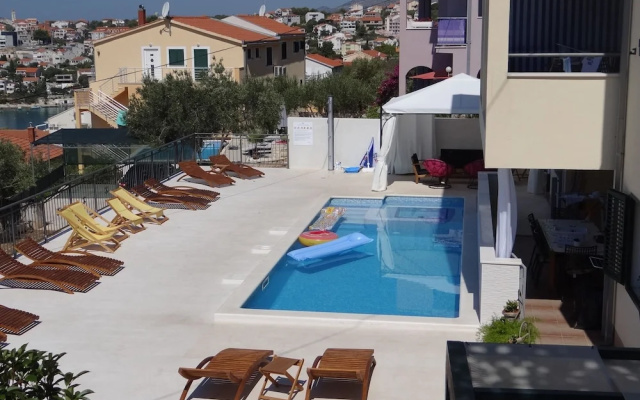 Stunning sea View Apartment With Swimming Pool and Jacuzzi a8