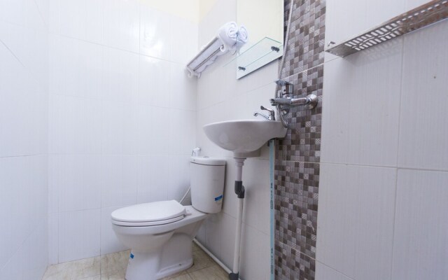 Oyo 2444 Sera House
