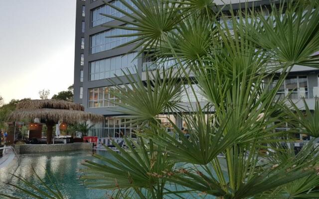 Allure Beach Resort Aparthotel