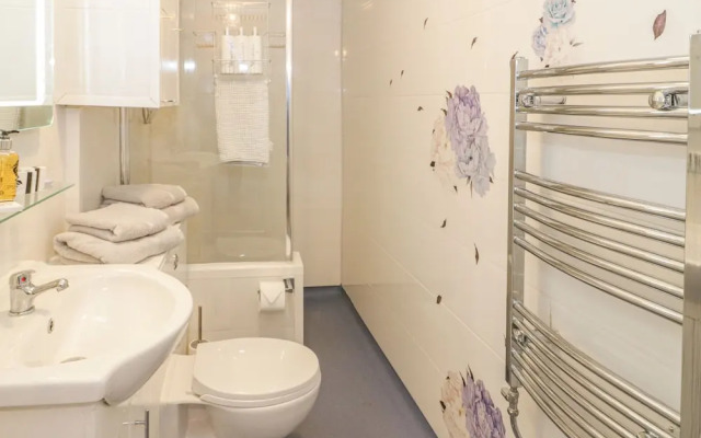 Llys Madoc, First Floor Flat