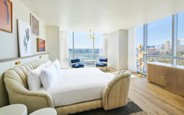 Virgin Hotel Las Vegas, Curio Collection by Hilton - Image 5