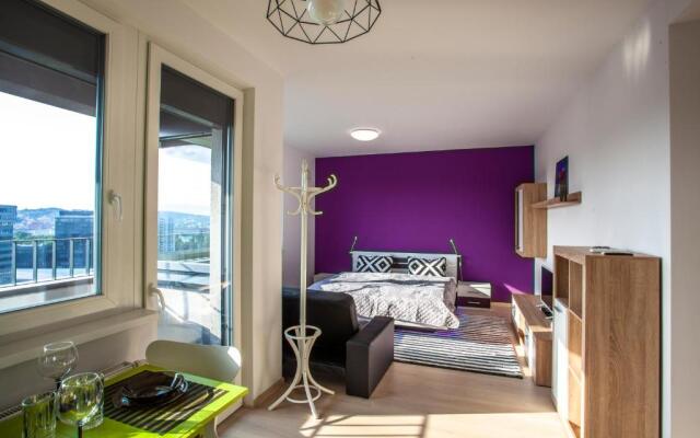 City View Air-Conditioned 24H Check-In