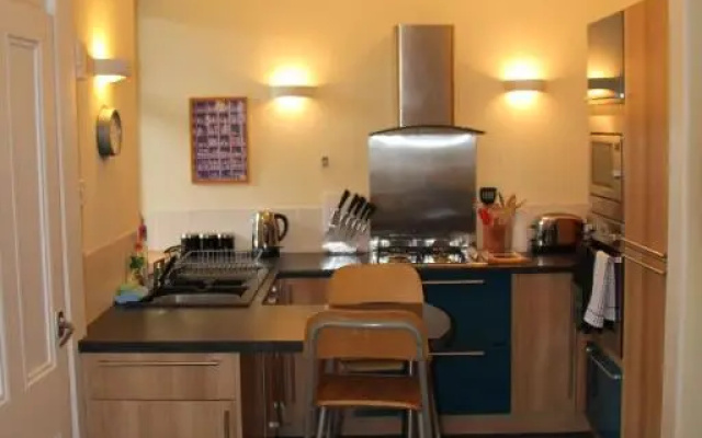 Reay Street Apartment