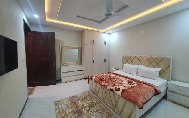 Roomph Transit Guest House